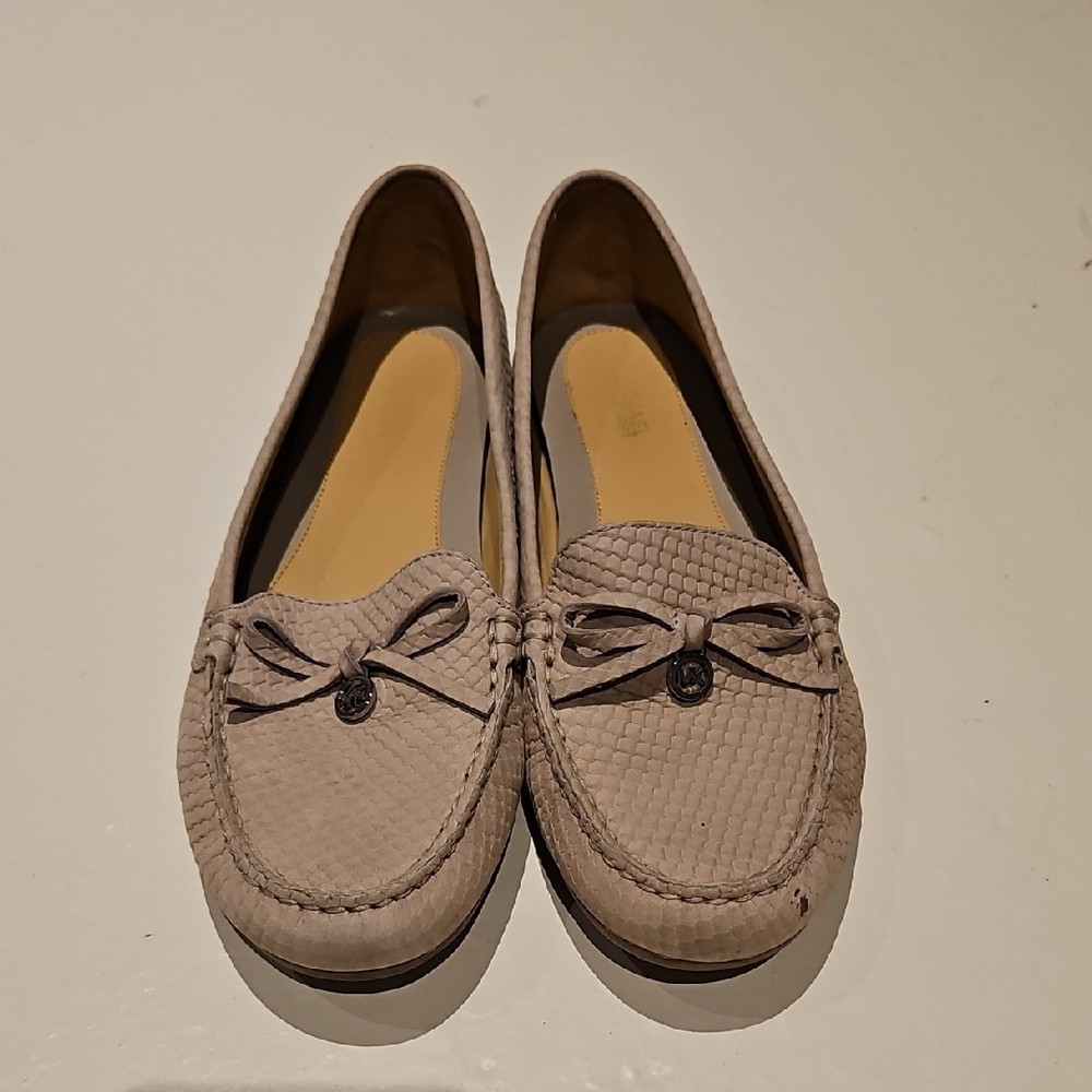 Women's Taupe Loafers